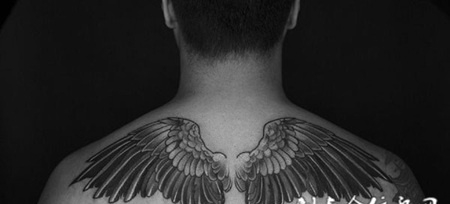 梦想的羽翼，后背个性翅膀纹身