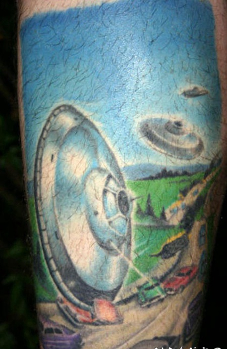 外星飞碟摧毁汽车彩色纹身图案