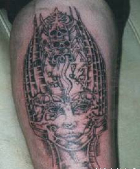 科幻的外星生物纹身图案