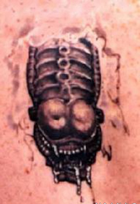 外星生物写实风格纹身图案