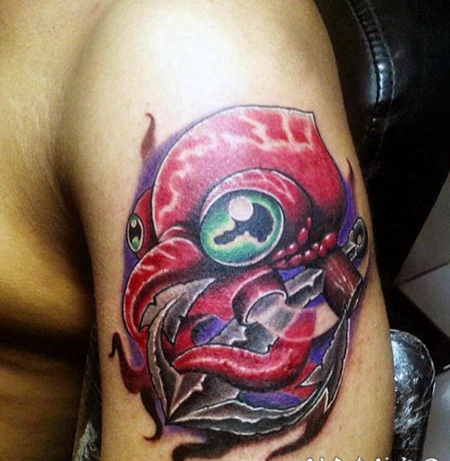 手臂很酷的外星五彩鱿鱼纹身图案