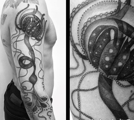 手臂外星生物黑白海蜇纹身图案