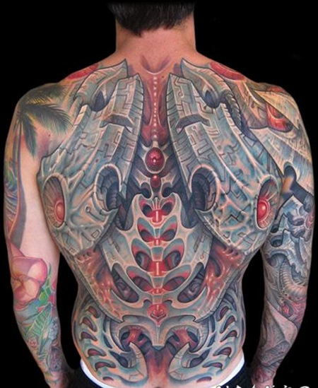 满背彩绘外星人骨架个性纹身图案