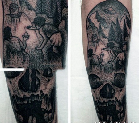 手臂old school点刺孩子和外星人飞船纹身图案