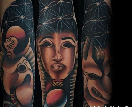 new school手臂彩色的奇特幻想外星人纹身图案