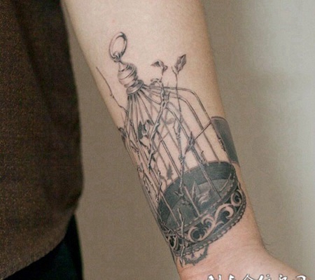 笼中之鸟，手臂个性鸟笼纹身图案