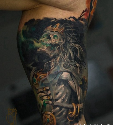插画风格的彩色幻想邪恶骷髅王手臂纹身图案