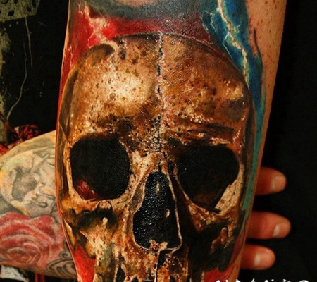 彩色的逼真骷髅和闪电手臂纹身图案