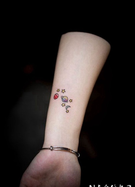 日月星辰，个性手臂纹身图案
