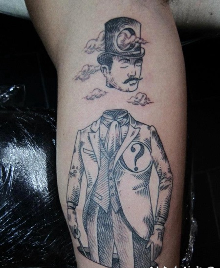 黑色超现实风格人头身体分离手臂纹身图案