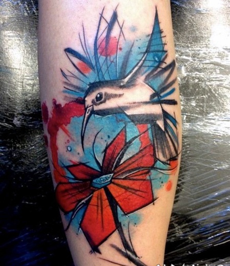 小鸟与花朵彩色手臂纹身图案