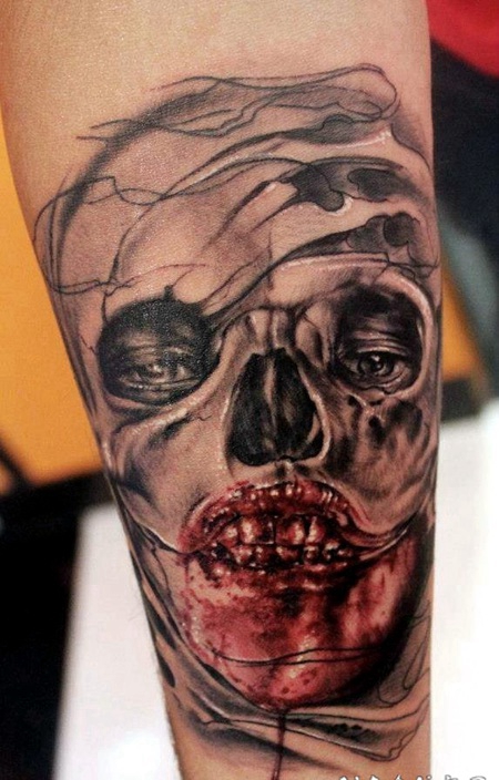 手臂彩色恐怖风格血腥的脸纹身图案