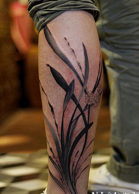 兰质蕙心，小腿水墨兰花纹身图案