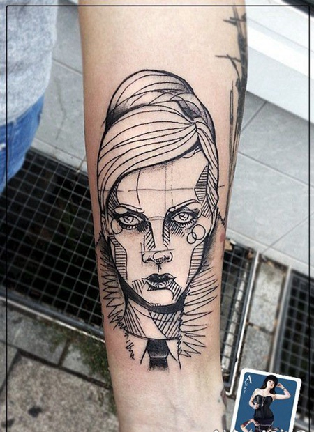 素描式的黑色线条女子手臂纹身图案