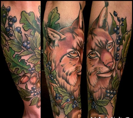 new school彩色大野猫与浆果手臂纹身图案