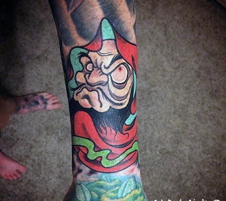 漂亮的卡通风格彩色达摩手臂纹身图案