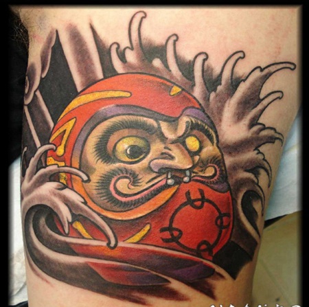 新日式彩色达摩波浪手臂纹身图案