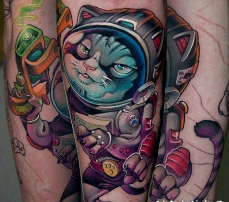 新流派彩色邪恶宇航员猫手臂纹身图案