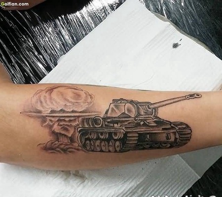 手臂插画风格二战坦克个性纹身图案