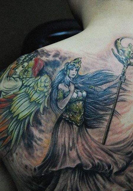 背部彩色天使女神纹身图案