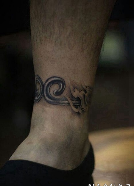 脚踝上的美猴王紧箍咒纹身图案