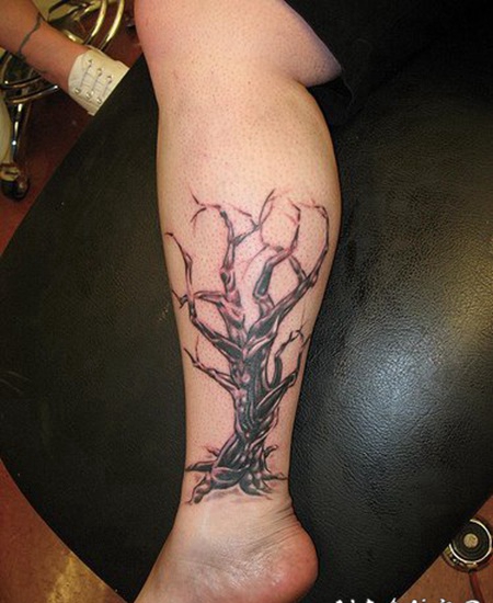 强壮的树脚踝纹身图案