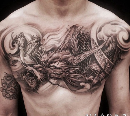 入云之龙，胸部个性入云龙纹身图案