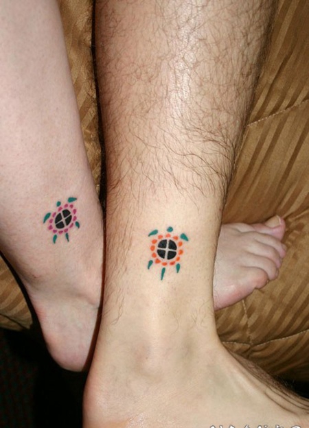 非常好看的两只部落乌龟脚踝纹身图案
