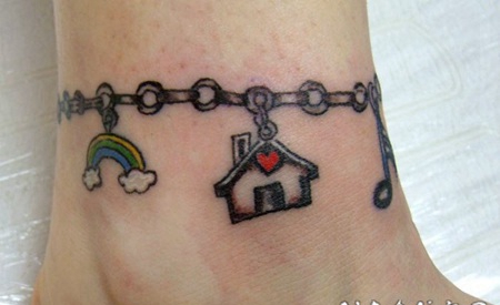 漂亮的彩虹和房子脚踝纹身图案