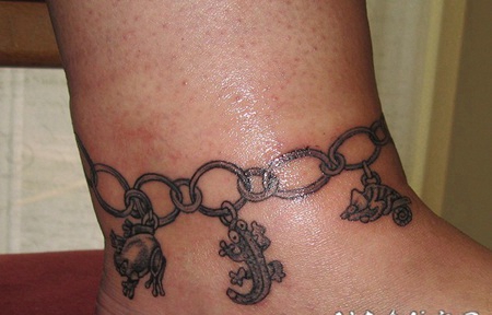 黑灰的各种小动物脚踝纹身图案