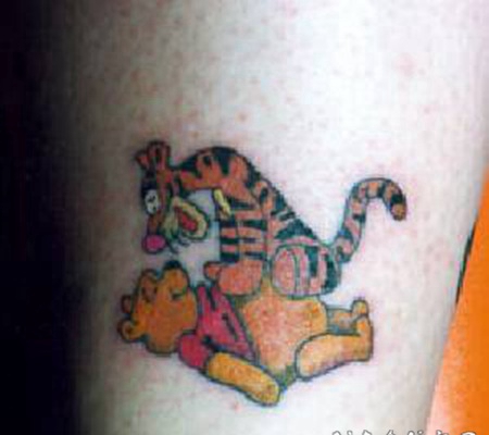 跳跳虎和小熊维尼卡通纹身图案