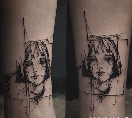 素描风格的黑色线条女人脸脚踝纹身图案