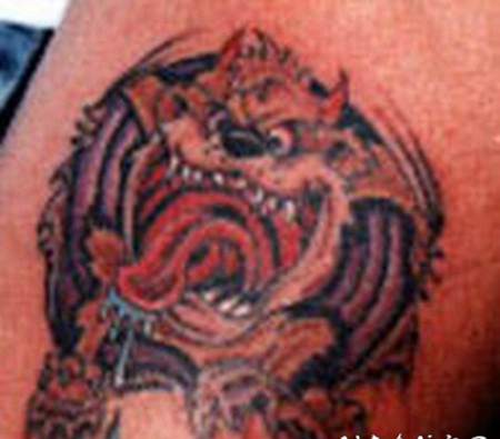 疯狂的恶魔卡通纹身图案