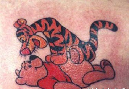跳跳虎和维尼彩色纹身图案