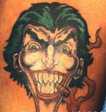 抽雪茄的小丑卡通纹身图案
