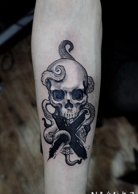 亡灵的缠绕，手臂骷髅与八爪鱼纹身