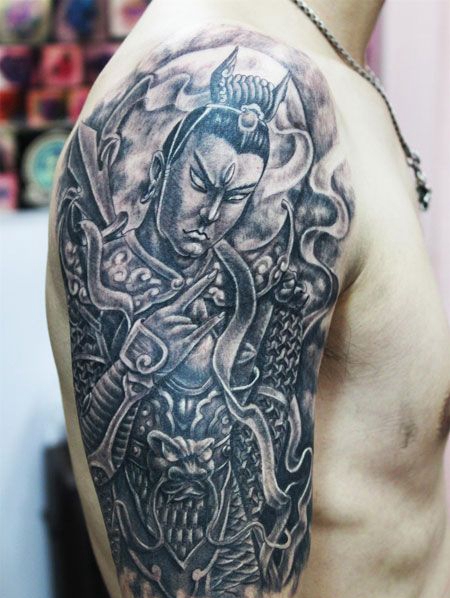 手臂上的二郎神纹身