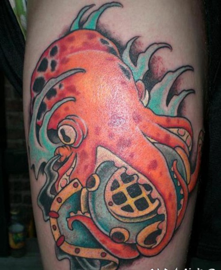 潜水头盔和章鱼彩色纹身图案