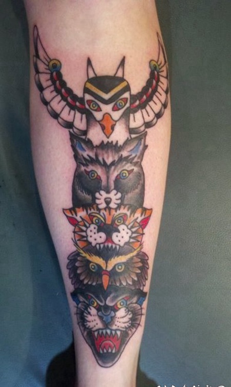 小腿彩色的各种动物头纹身图案