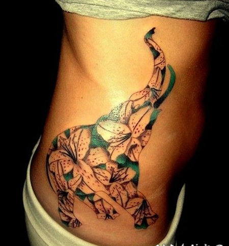 侧肋百合花组合的大象纹身图案