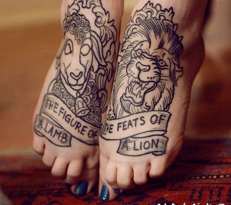 黑色线条动物头脚背纹身图案