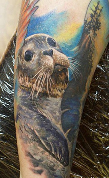丰富多彩的彩色水獭动物纹身图案