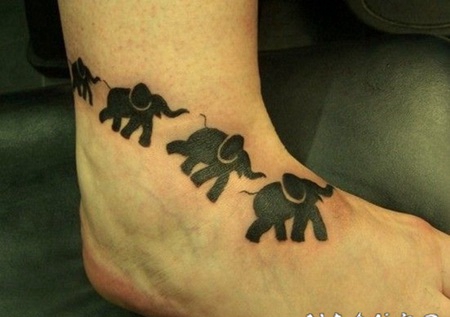 脚背黑色的动物大象剪影纹身图案