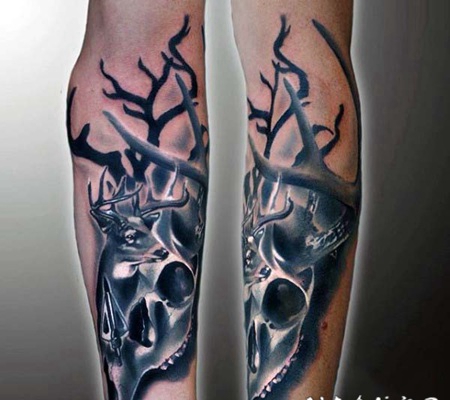 手臂手绘黑色动物鹿头骨纹身图案