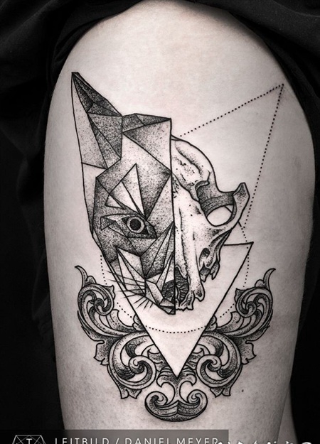 很酷的几何半动物半头骨纹身图案