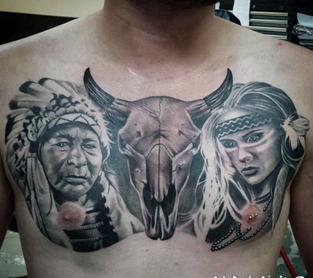 胸部印度女人和牛头个性纹身图案
