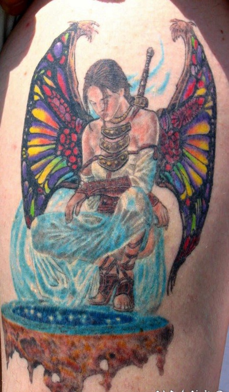 七彩的女性天使战士纹身图案