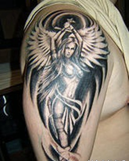 美丽的女战士天使手臂纹身图案