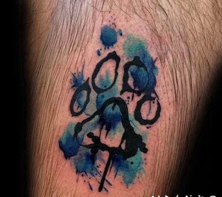 水彩泼墨经典动物爪印纹身图案