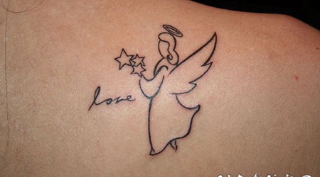 字母与天使星星背部纹身图案